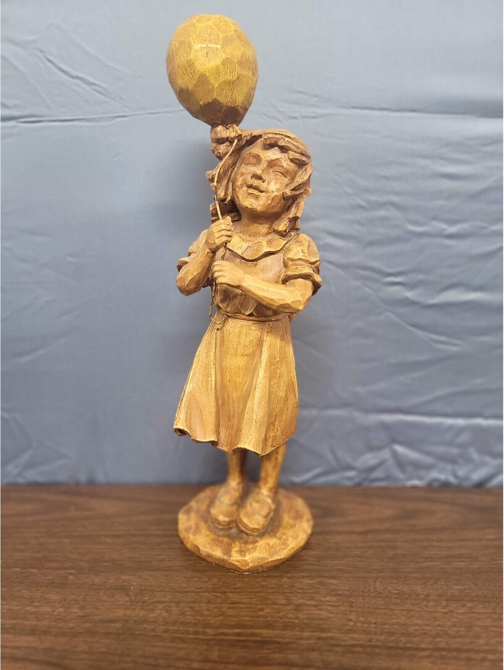 Little Girl holding Ballon statue